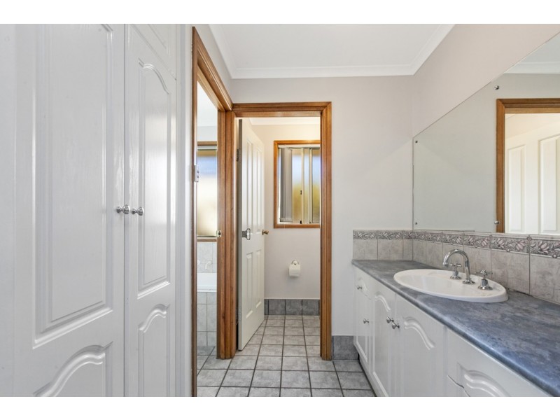 2 NOBLE CRESCENT, Two Wells SA 5501