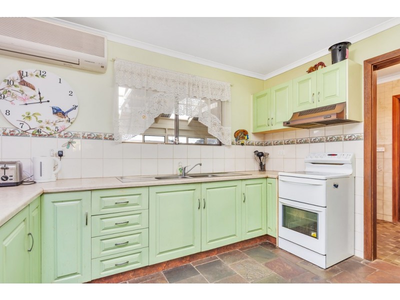 213 HAYMAN ROAD, Lewiston SA 5501