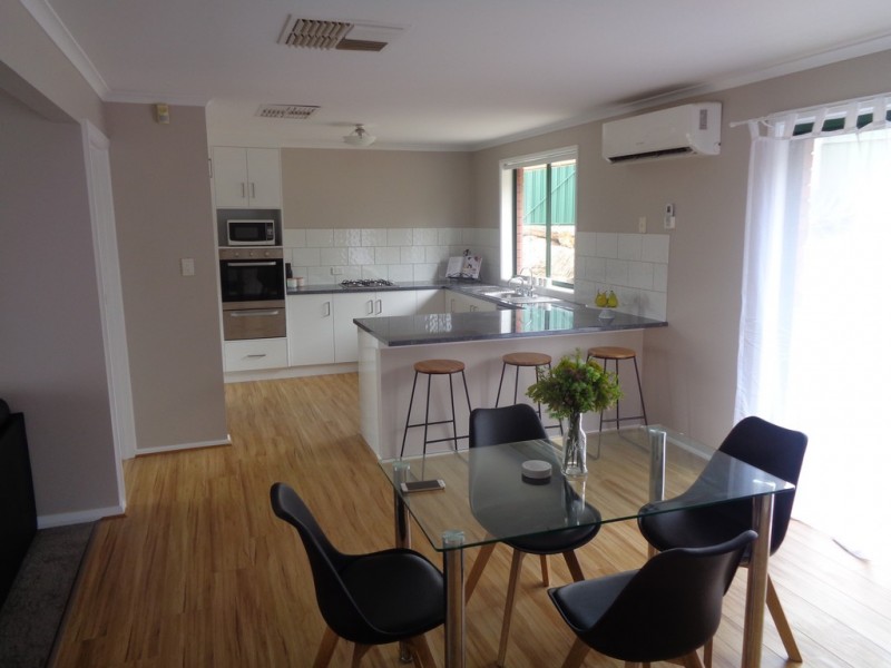 1 FALCON DRIVE, Hewett SA 5118