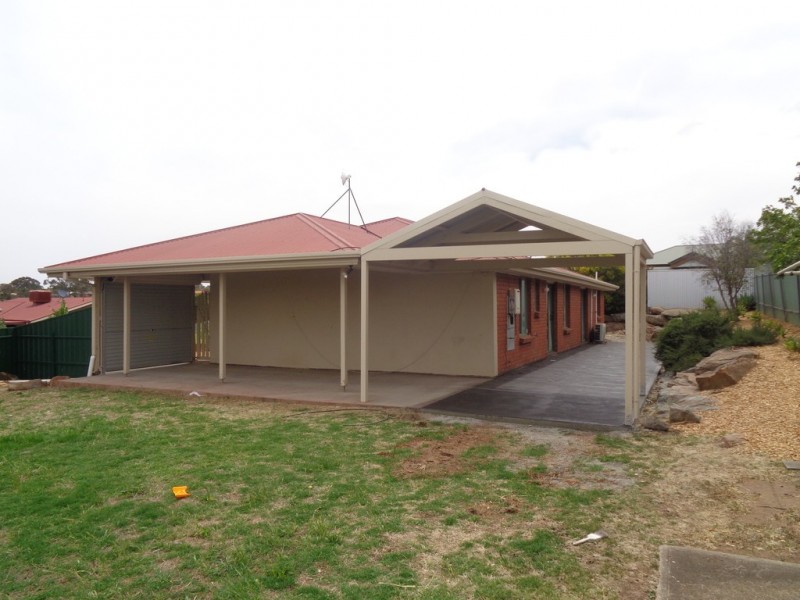 1 FALCON DRIVE, Hewett SA 5118