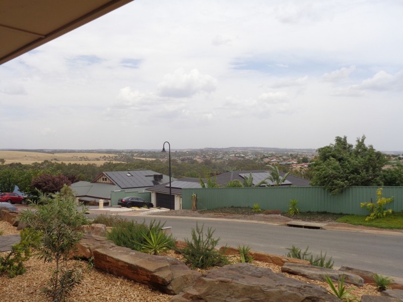 1 FALCON DRIVE, Hewett SA 5118