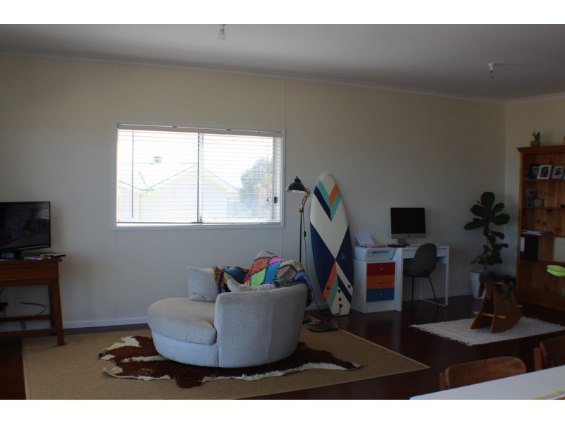 4 Petrel Crescent, Thompson Beach SA 5501