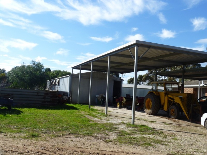 5 Lawrie Road, Lewiston SA 5501