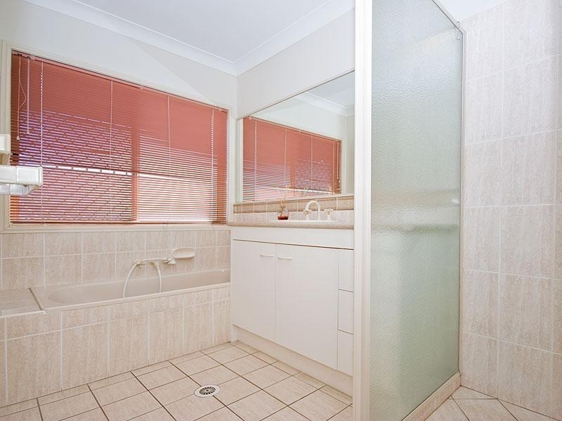 10 Blake Cl, Mcdowall QLD 4053