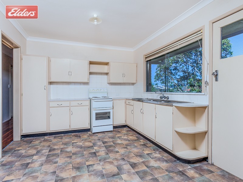4 Finch St, Stafford Heights QLD 4053