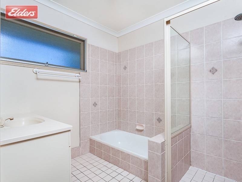 4 Finch St, Stafford Heights QLD 4053