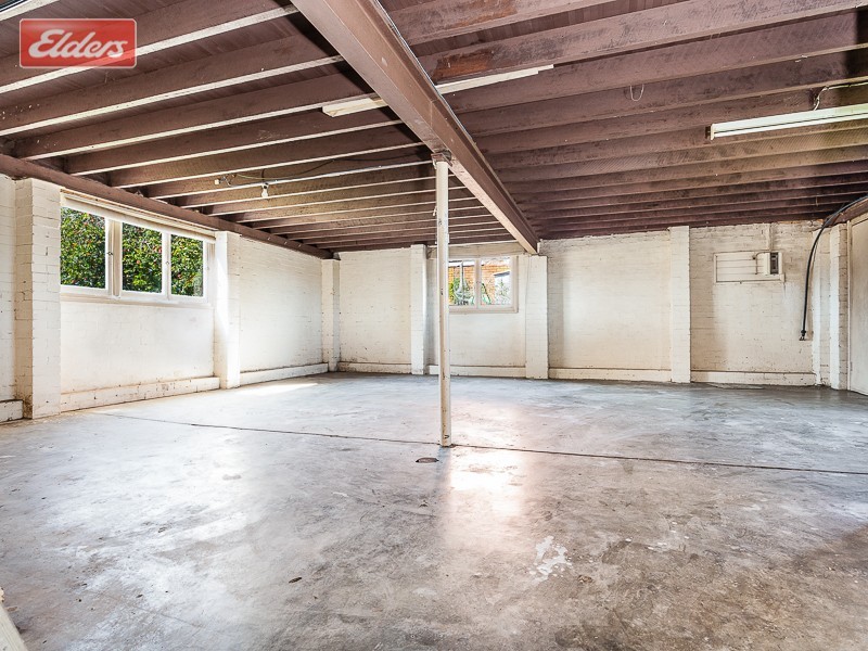 4 Finch St, Stafford Heights QLD 4053