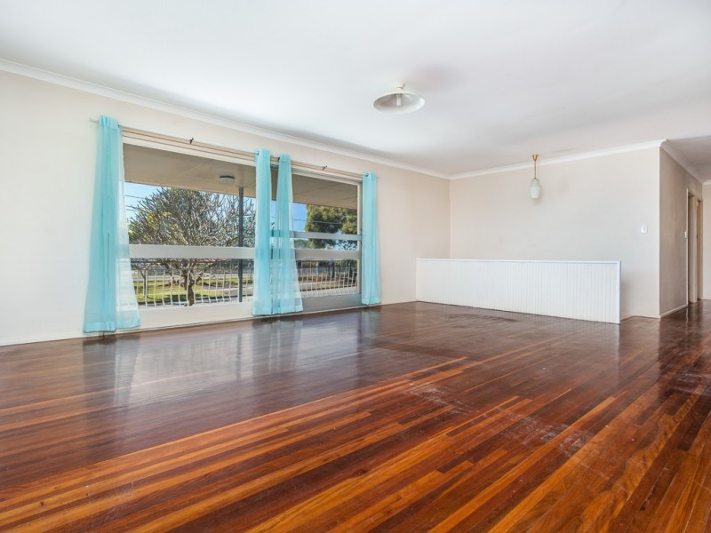 4 Finch St, Stafford Heights QLD 4053