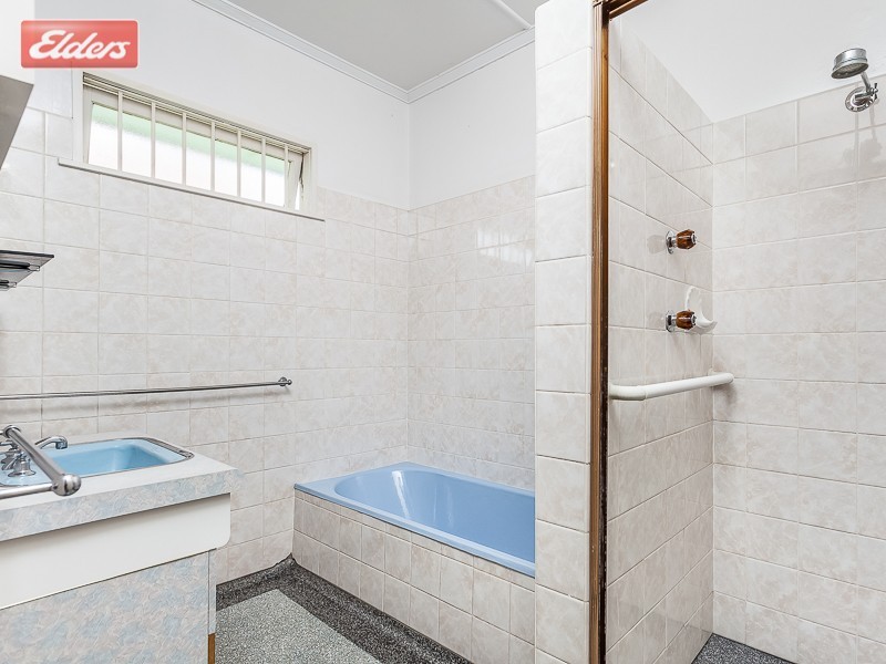 60 Trouts Rd, Everton Park QLD 4053