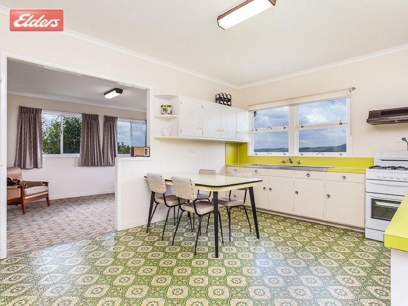60 Trouts Rd, Everton Park QLD 4053