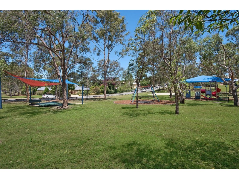 70 Sinatra Cres, Mcdowall QLD 4053
