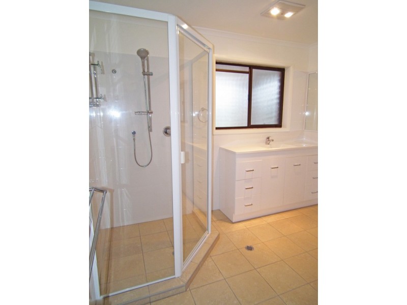 2/67 Wallace St, Chermside QLD 4032