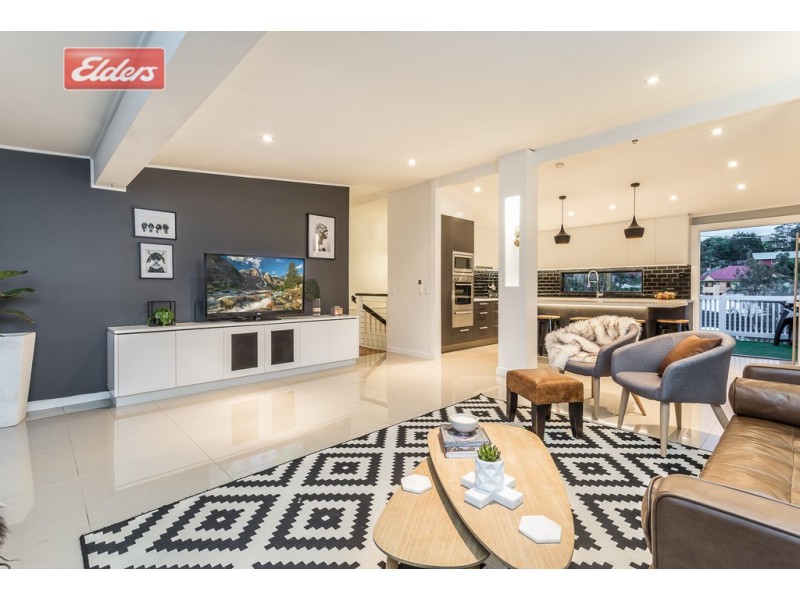 57 Hutton Rd, Ferny Hills QLD 4055