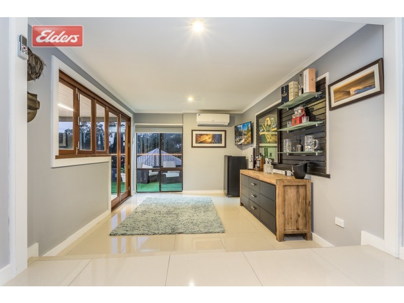 57 Hutton Rd, Ferny Hills QLD 4055