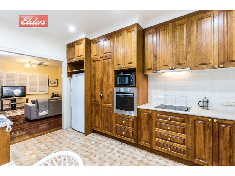 58 Trouts Rd, Everton Park QLD 4053