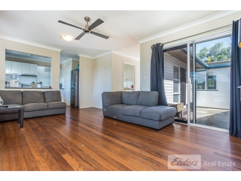 1129 South Pine Rd, Arana Hills QLD 4054