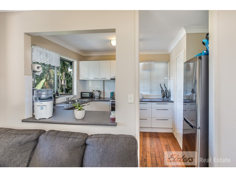 1129 South Pine Rd, Arana Hills QLD 4054