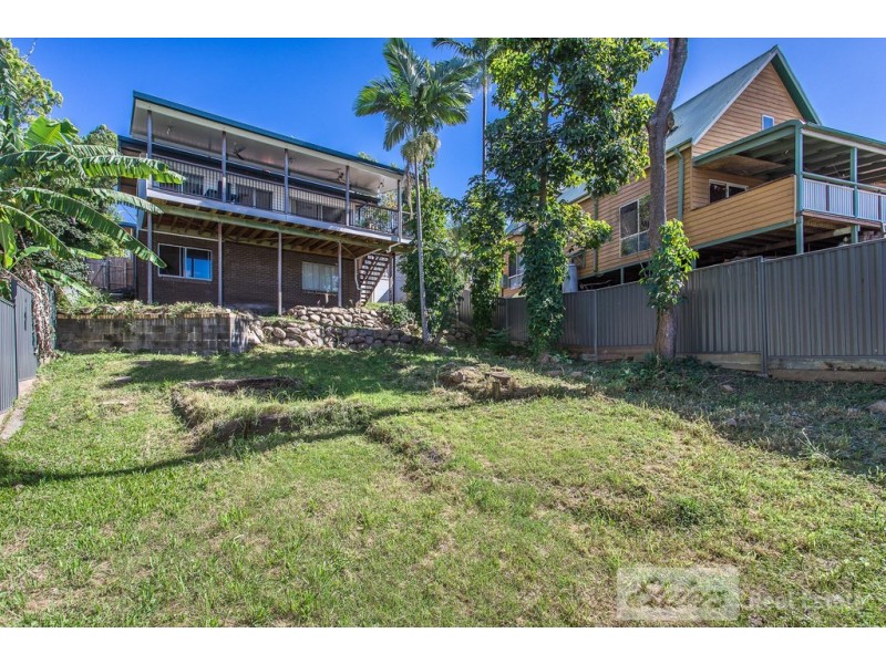 1129 South Pine Rd, Arana Hills QLD 4054
