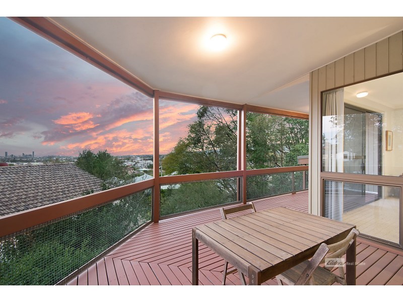 8 Eldershaw St, Everton Park QLD 4053