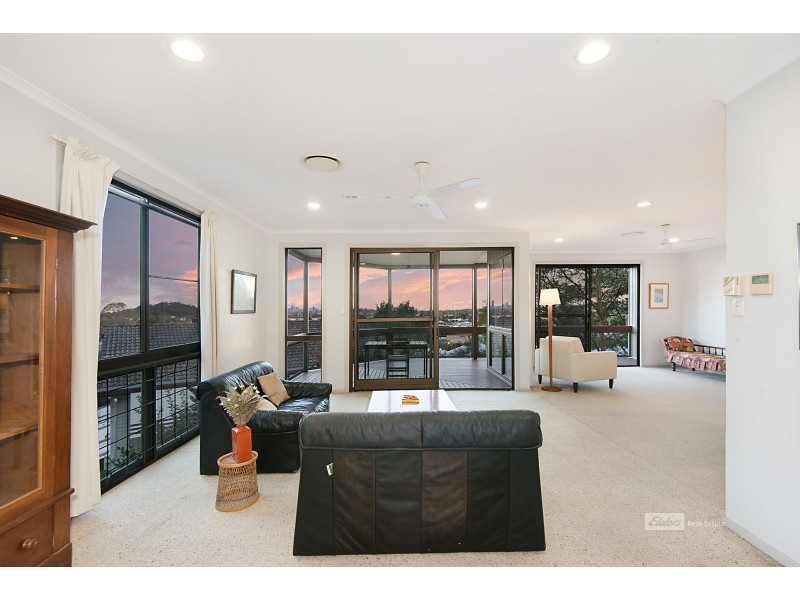 8 Eldershaw St, Everton Park QLD 4053