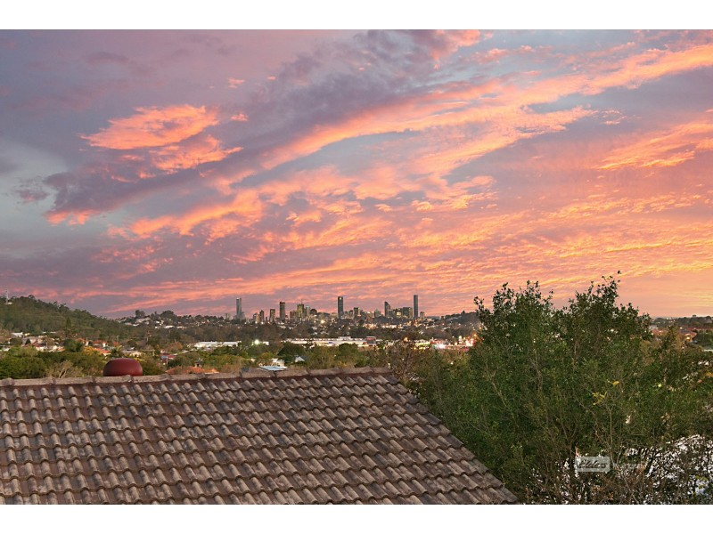 8 Eldershaw St, Everton Park QLD 4053