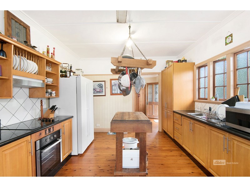 122 Gordon Pde, Everton Park QLD 4053