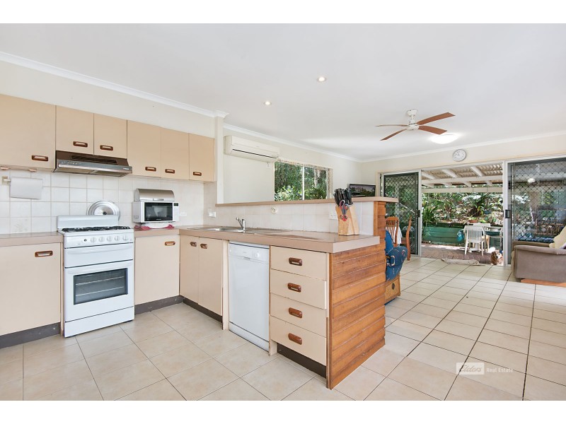 41 Normanton St, Stafford Heights QLD 4053