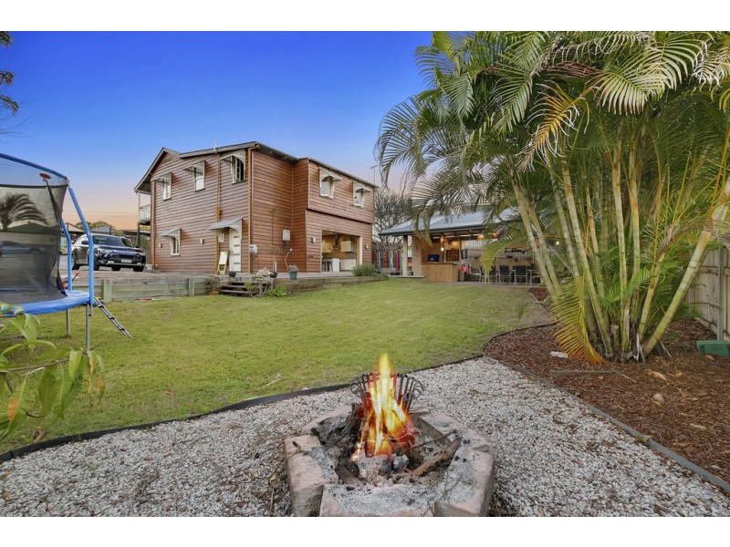 719 South Pine Rd, Everton Park QLD 4053