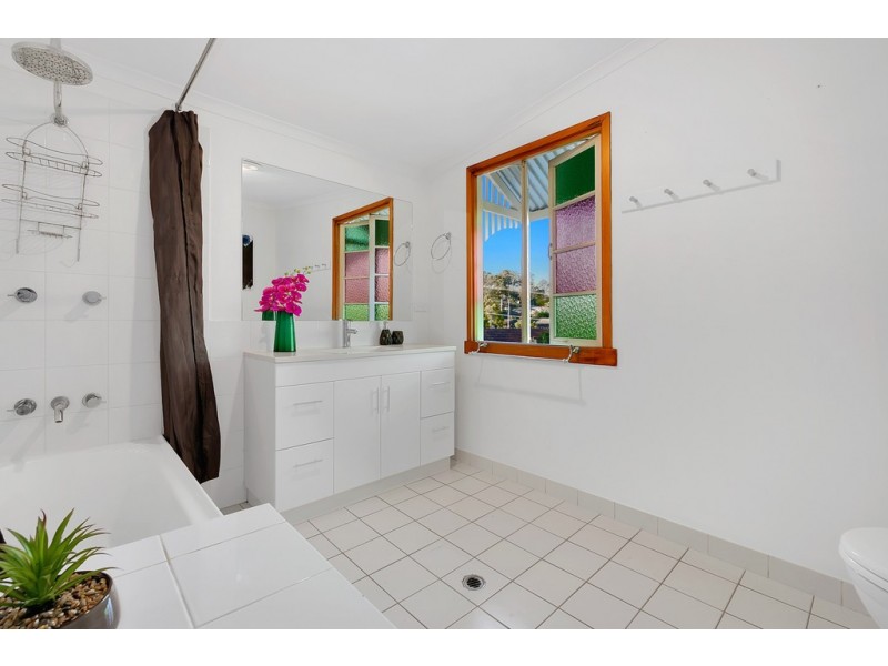 719 South Pine Rd, Everton Park QLD 4053