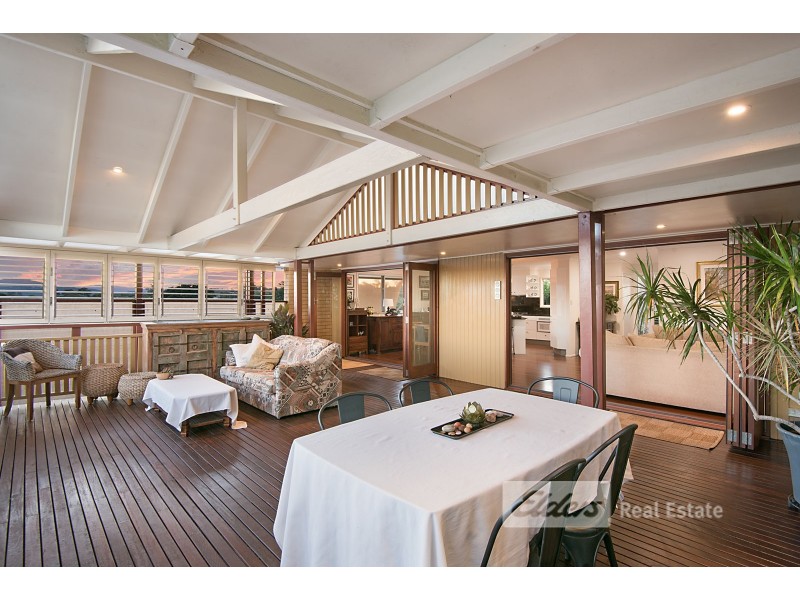 25 Lomatia St, Everton Hills QLD 4053