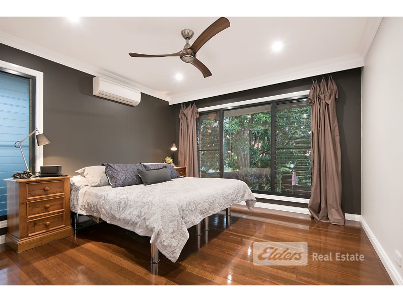 25 Lomatia St, Everton Hills QLD 4053