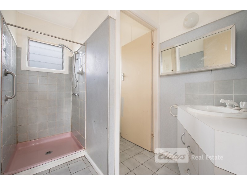 7 Yanderra Ave, Arana Hills QLD 4054