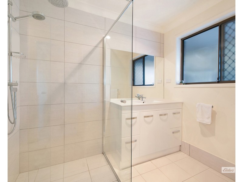 28 Ballinderry St, Everton Park QLD 4053