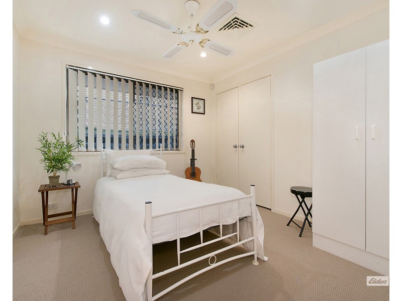 28 Ballinderry St, Everton Park QLD 4053
