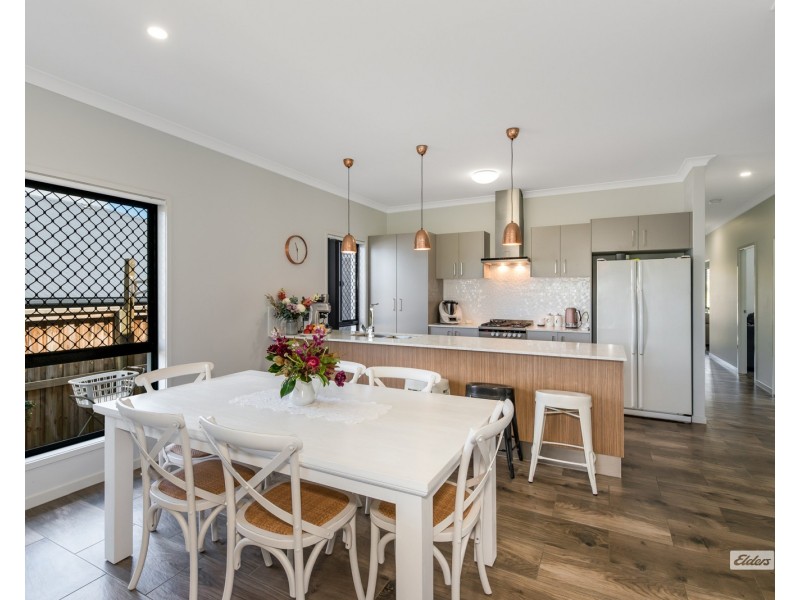 66 Ross Rd, Upper Kedron QLD 4055