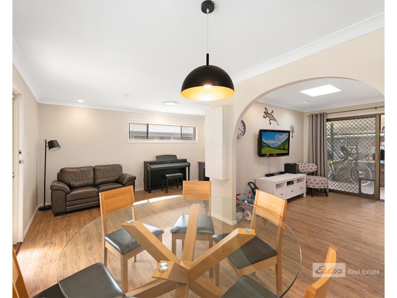 19 Jade St, Albany Creek QLD 4035