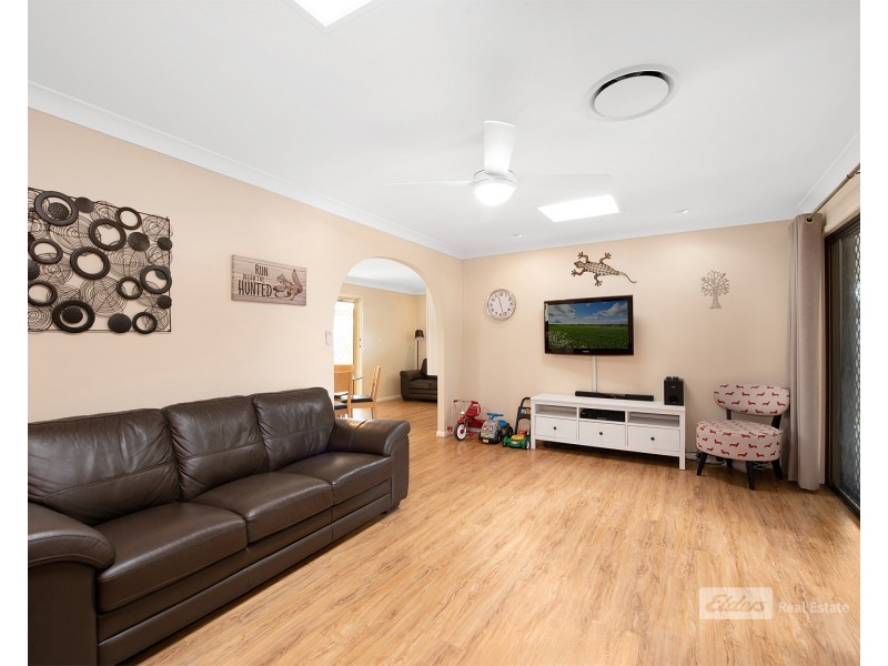 19 Jade St, Albany Creek QLD 4035