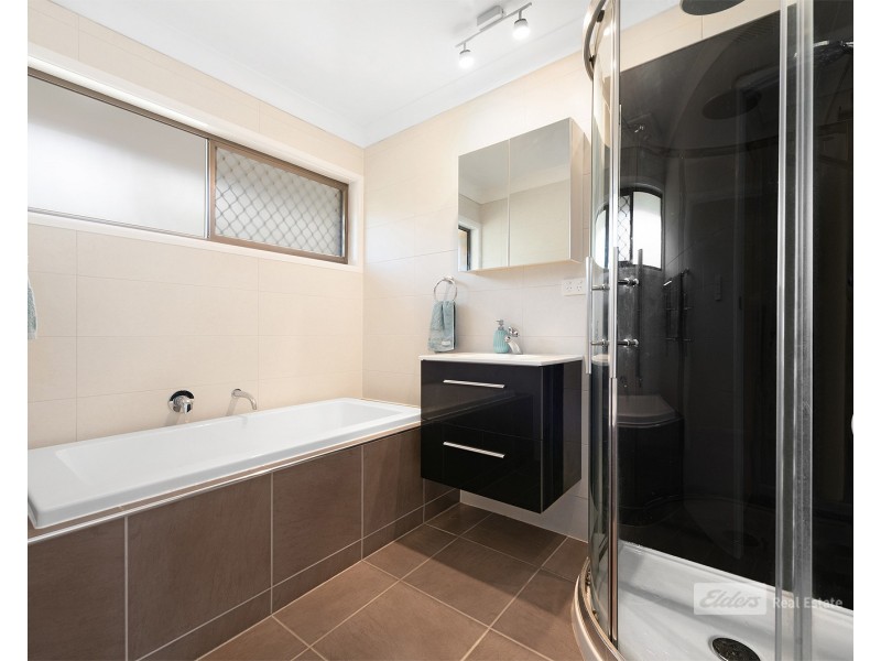 19 Jade St, Albany Creek QLD 4035