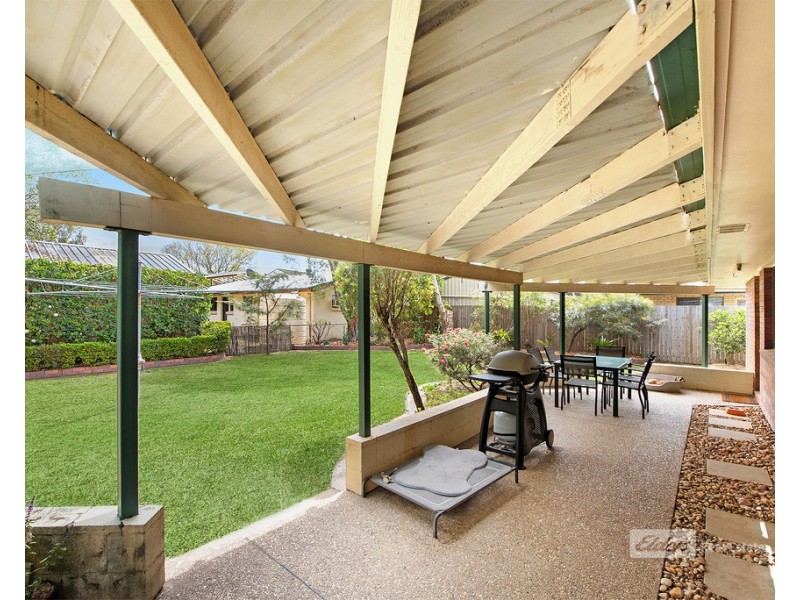 19 Jade St, Albany Creek QLD 4035