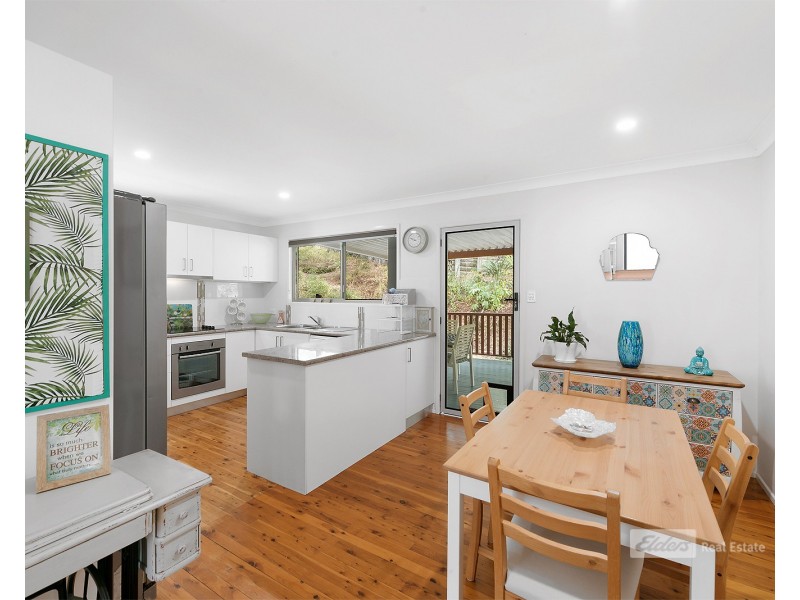 6 Yera Court, Arana Hills QLD 4054