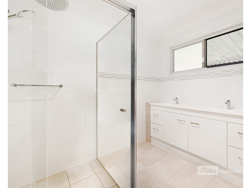 6 Yera Court, Arana Hills QLD 4054