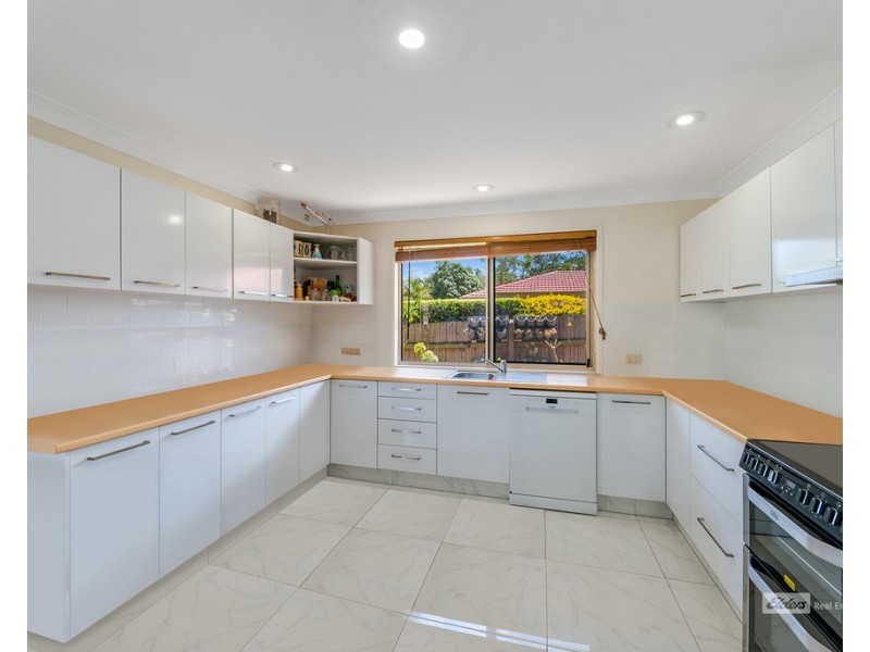 18 Soames St, Everton Park QLD 4053