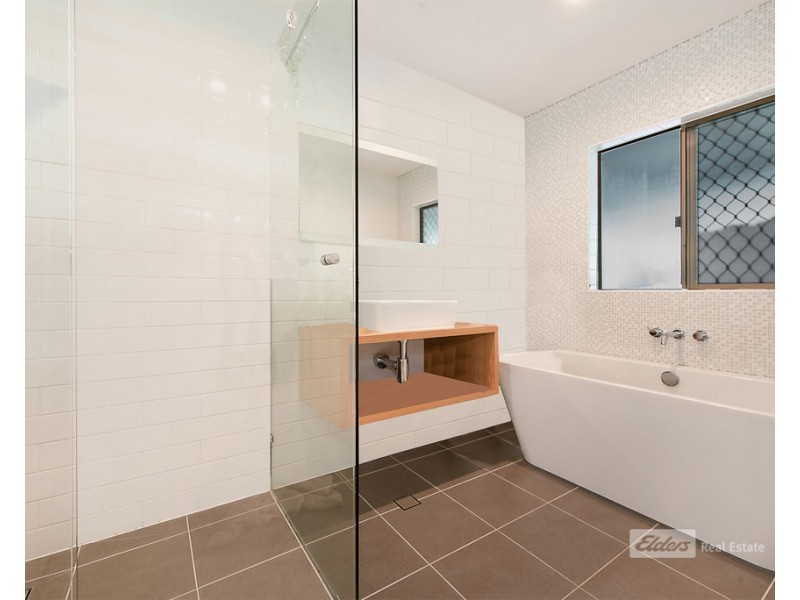 19 Garfield Tce, Everton Hills QLD 4053