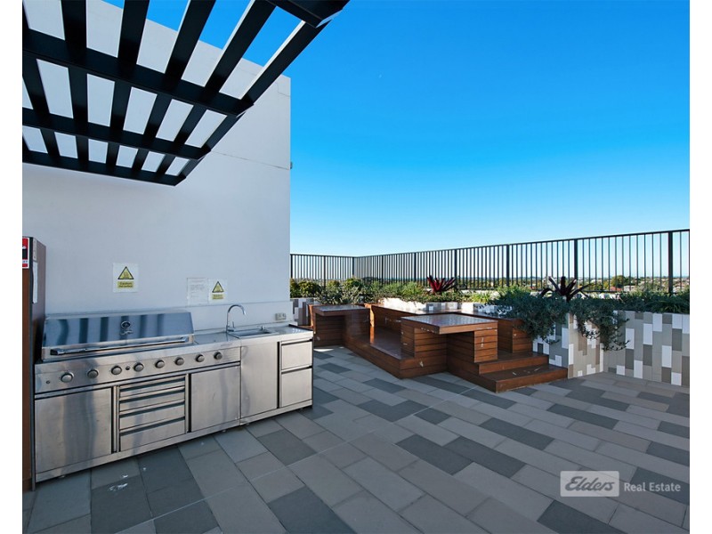 404/27 Kingsmill St, Chermside QLD 4032