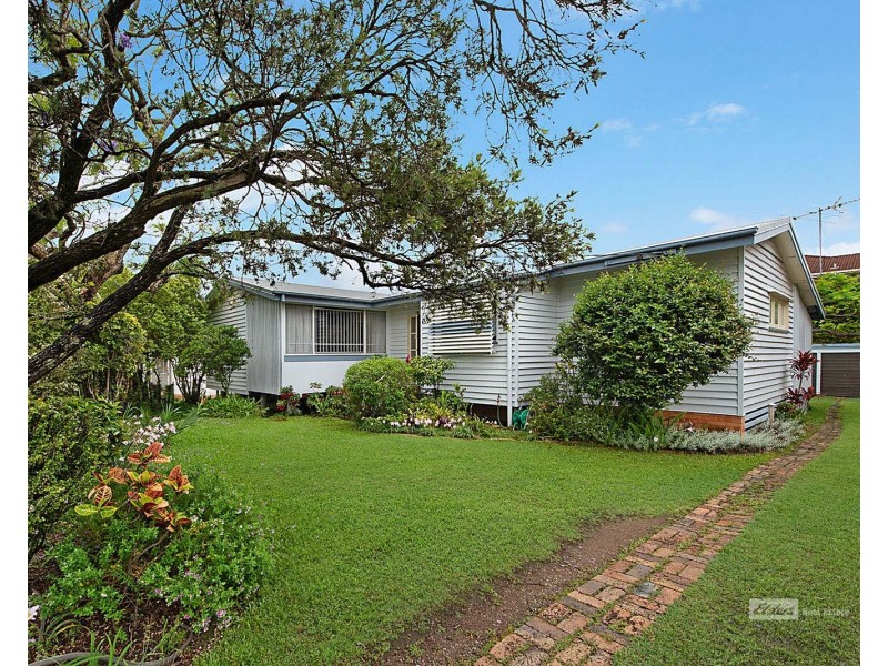 27 Everton Tce, Everton Park QLD 4053