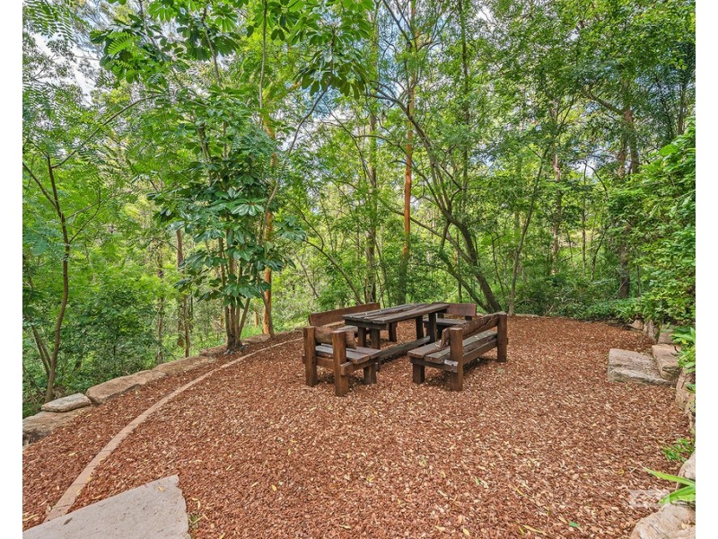 44 View Cres, Arana Hills QLD 4054