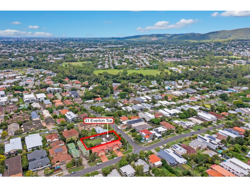 31 Everton Tce, Everton Park QLD 4053