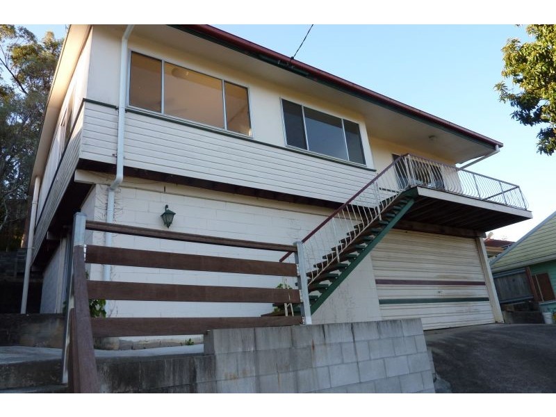 42 Cobbity Crescent, Arana Hills QLD 4054