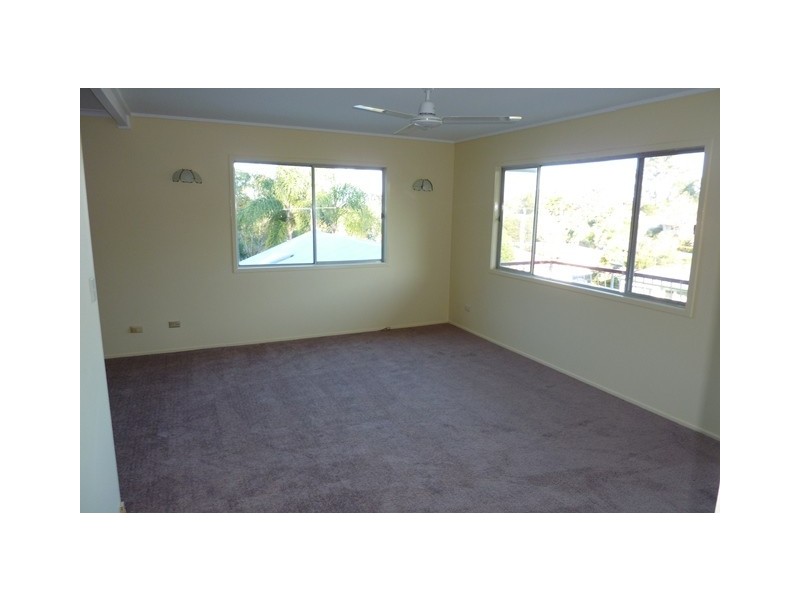 42 Cobbity Crescent, Arana Hills QLD 4054