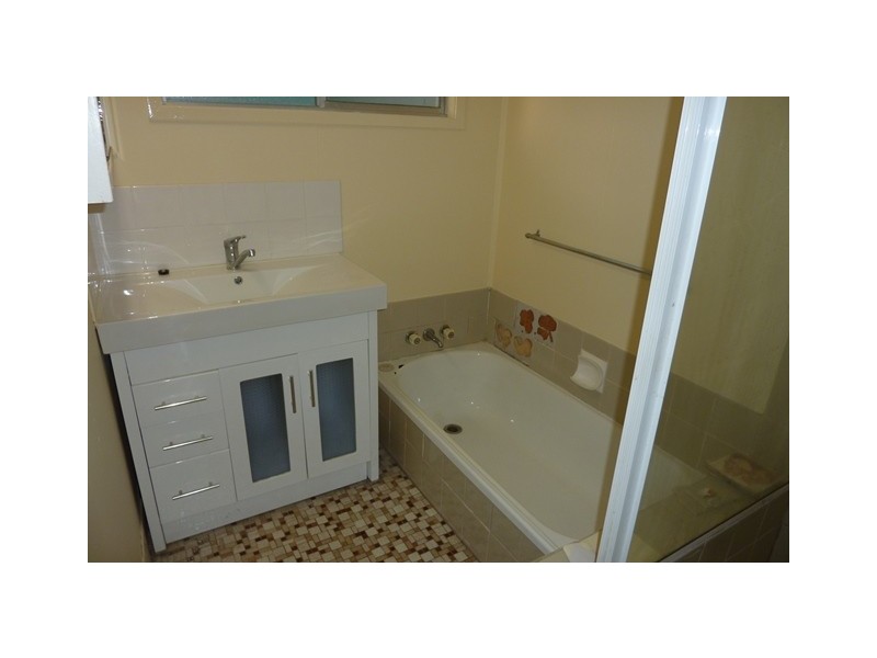 42 Cobbity Crescent, Arana Hills QLD 4054